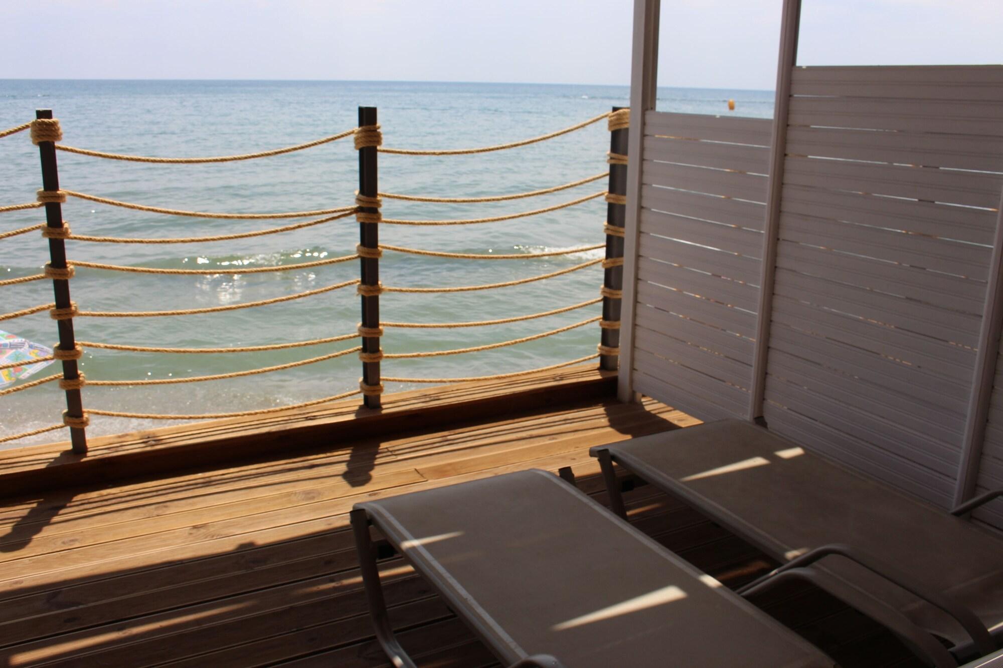 Paralia Beach Boutique Hotel Exterior foto